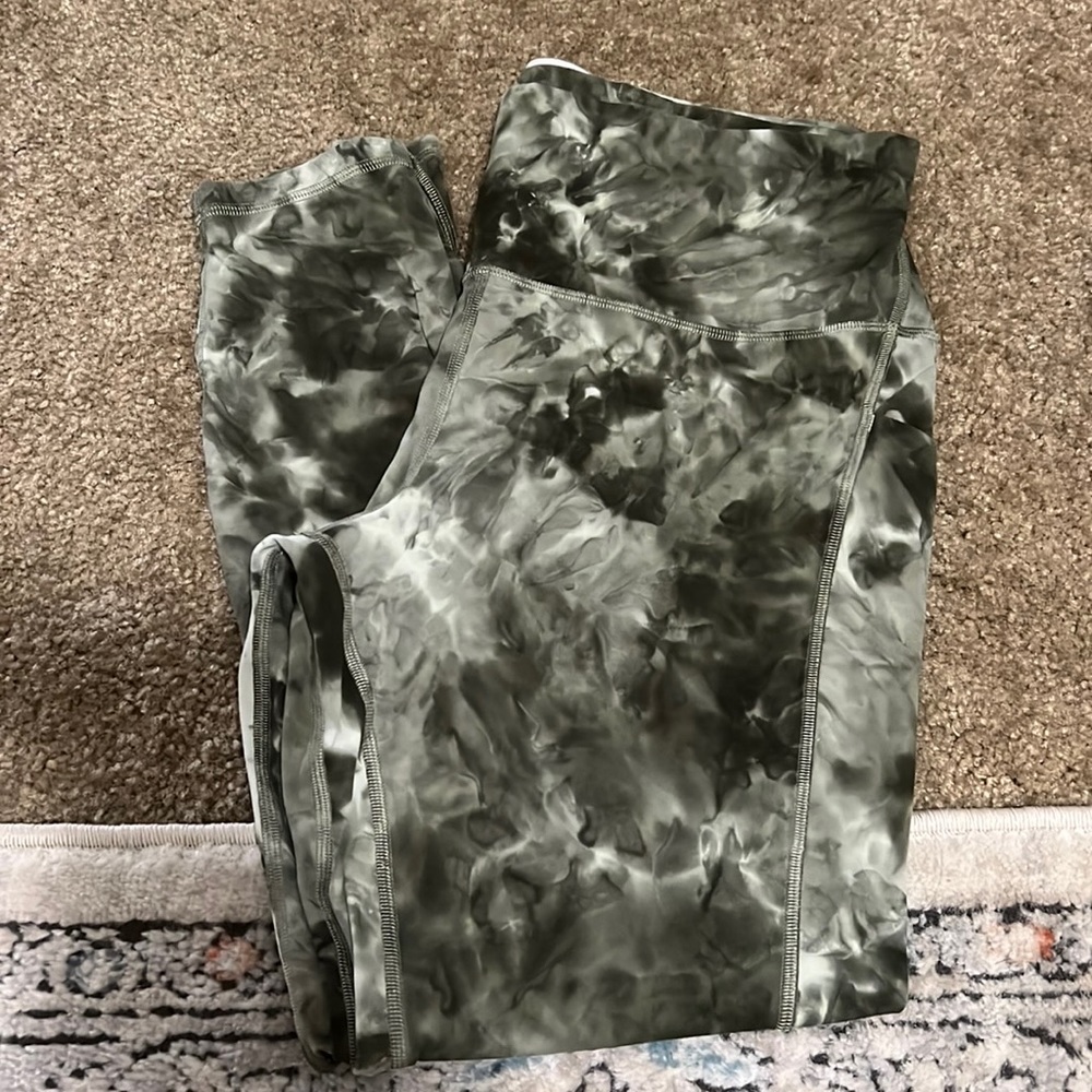Lululemon Pocket Align Leggings 25 inch size 14 - Green diamond dye NWOT